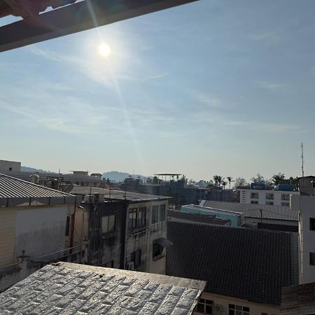 Happy Holidays Hotel Patong Luaran gambar