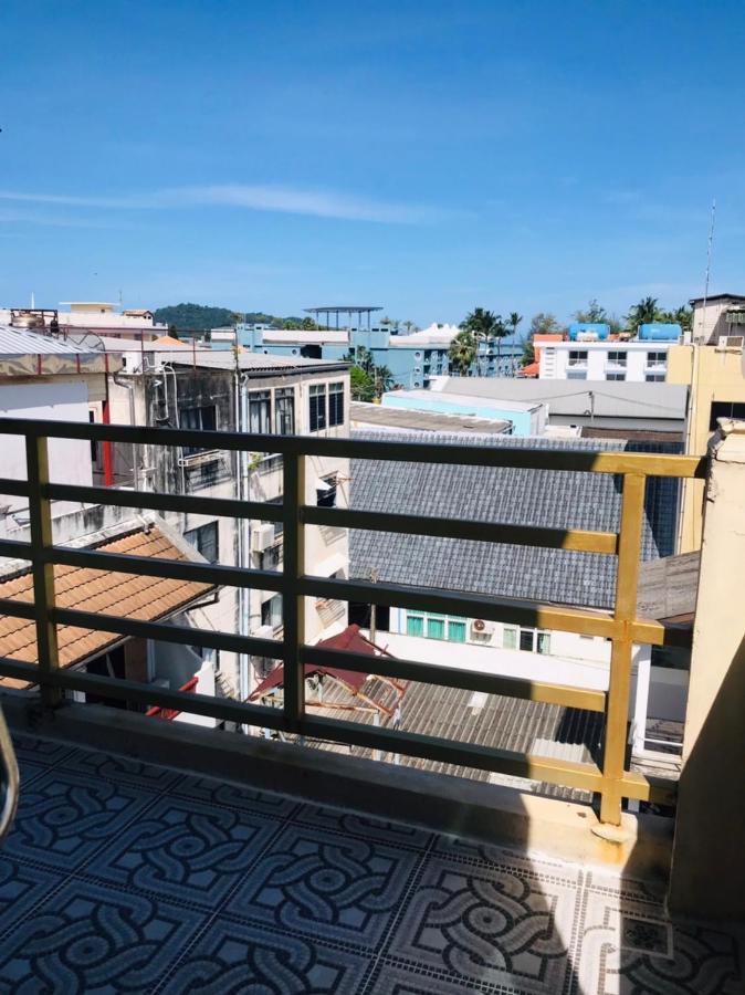 Happy Holidays Hotel Patong Luaran gambar
