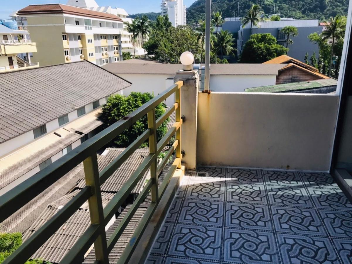 Happy Holidays Hotel Patong Luaran gambar