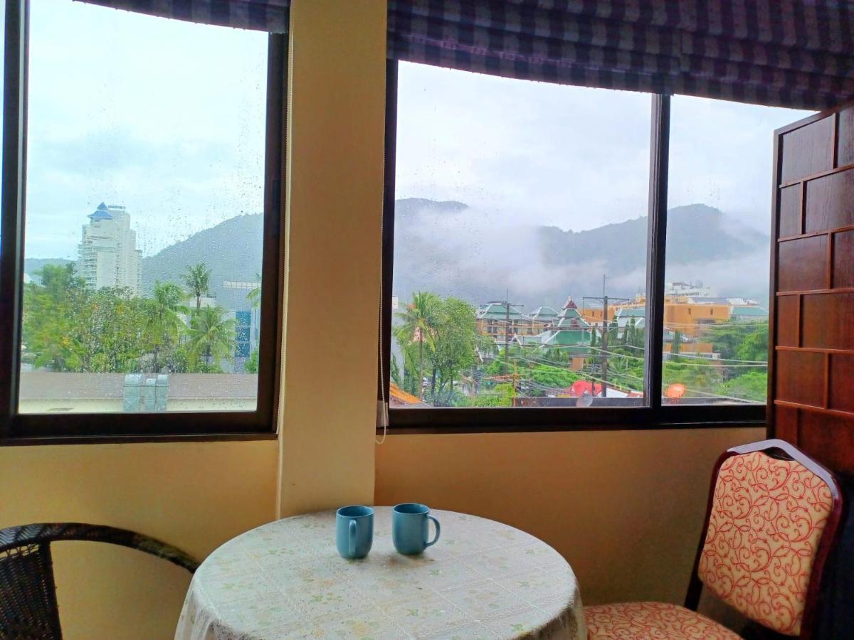 Happy Holidays Hotel Patong Luaran gambar
