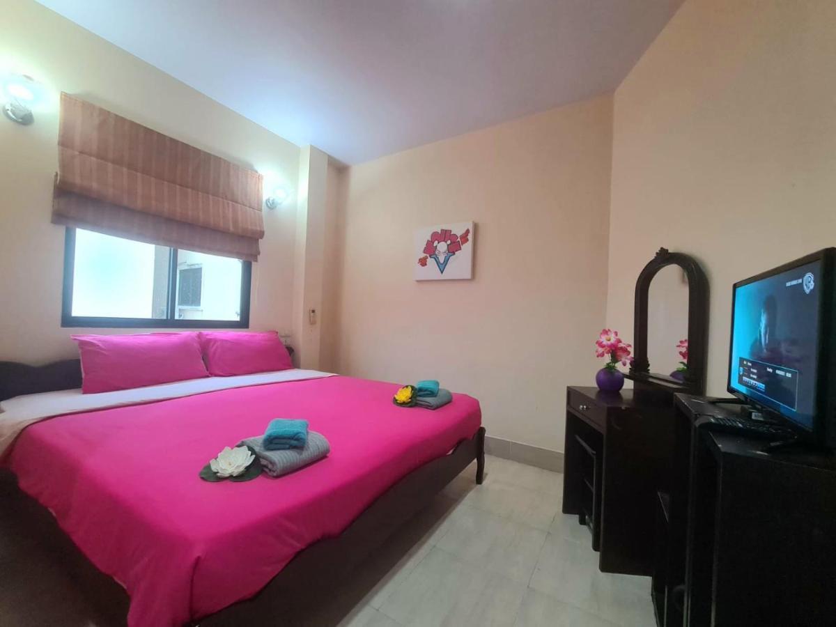 Happy Holidays Hotel Patong Luaran gambar