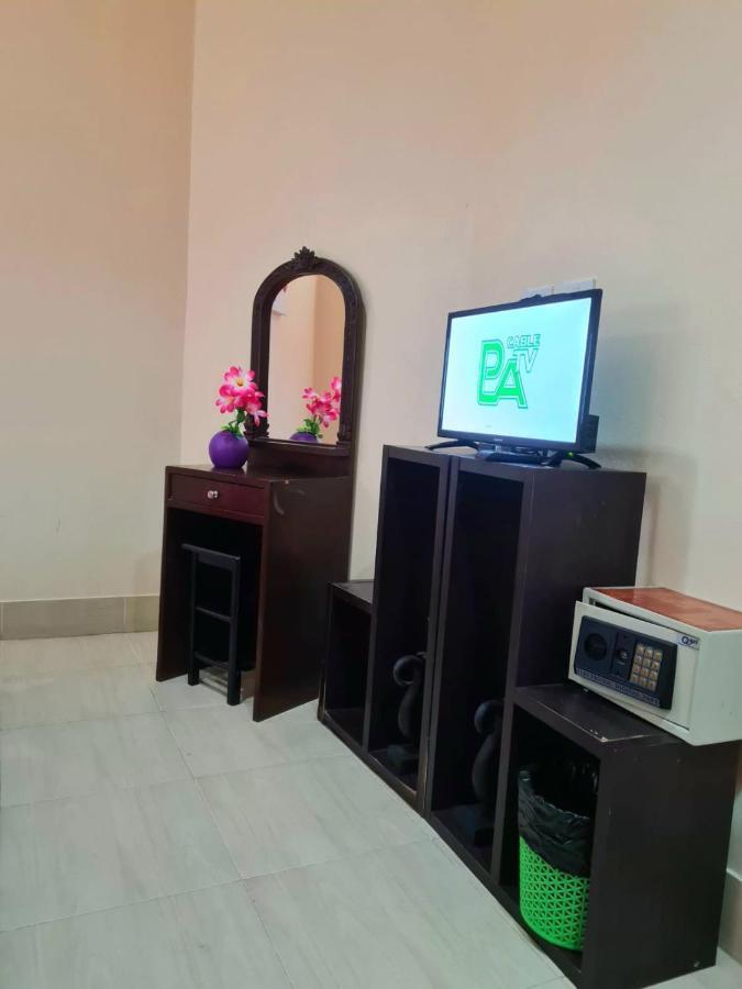Happy Holidays Hotel Patong Luaran gambar