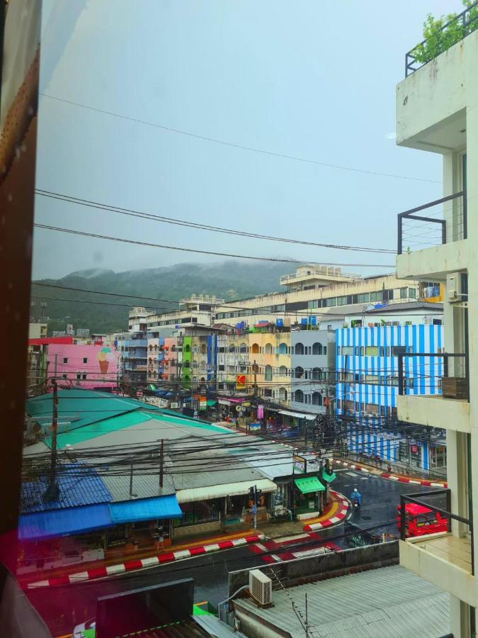 Happy Holidays Hotel Patong Luaran gambar