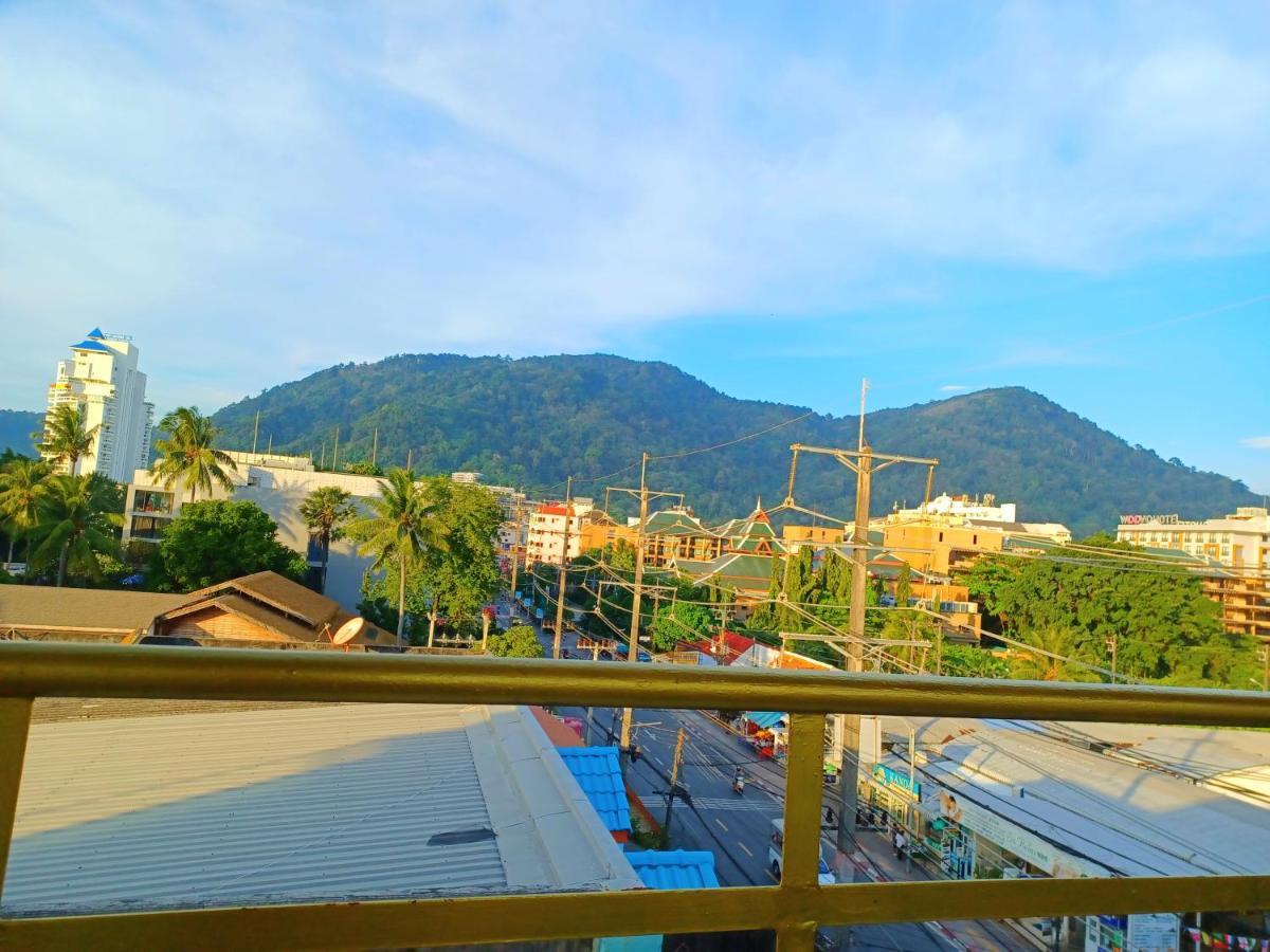 Happy Holidays Hotel Patong Luaran gambar
